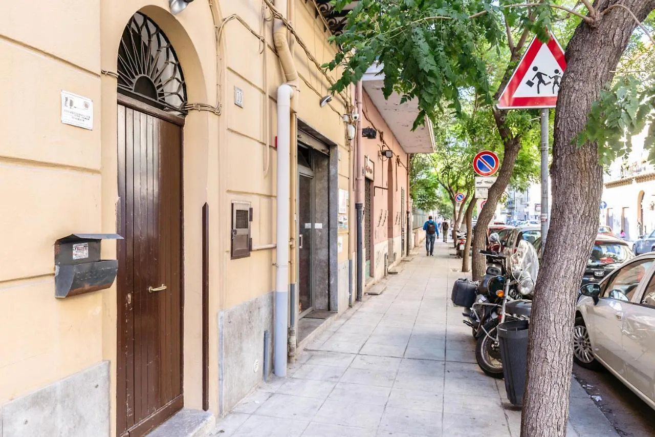 Appartamento Casa Dante With Balcony By Wonderful Italy Palermo Italia